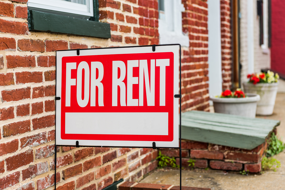 for rent sign in front of apartment